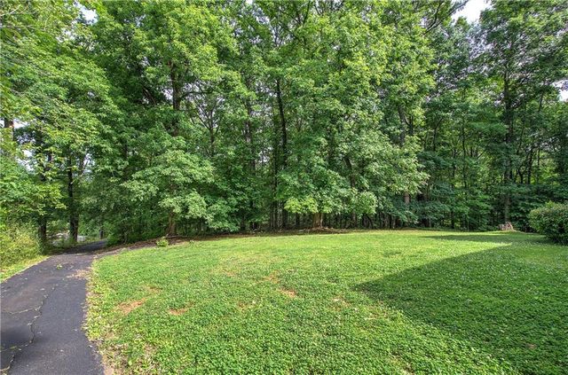 65 Gaddis Road NW, Cartersville, GA 30120