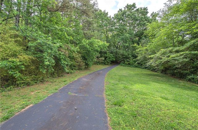 65 Gaddis Road NW, Cartersville, GA 30120