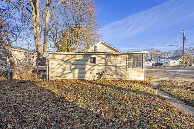 2209 Hughes Avenue, Norton Shores, MI 49441