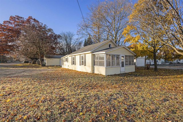 2209 Hughes Avenue, Norton Shores, MI 49441