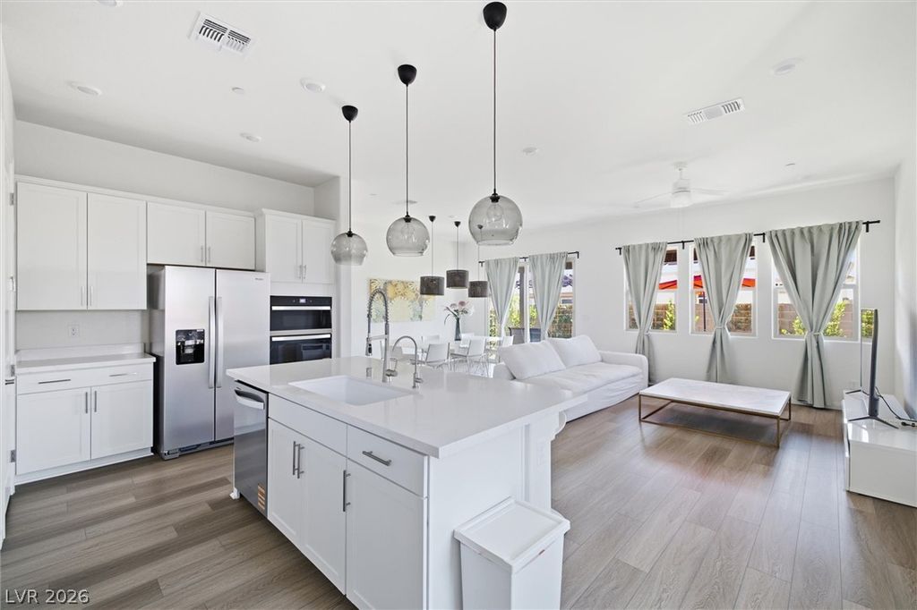 180 Cinder Cone Lane, Las Vegas, NV 89138 — exterior
