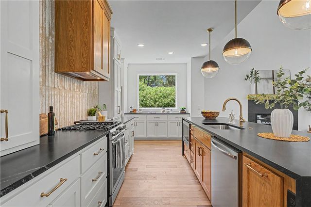 5 Minack, Bella Vista, AR 72714