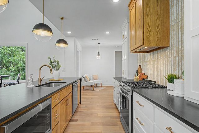 5 Minack, Bella Vista, AR 72714