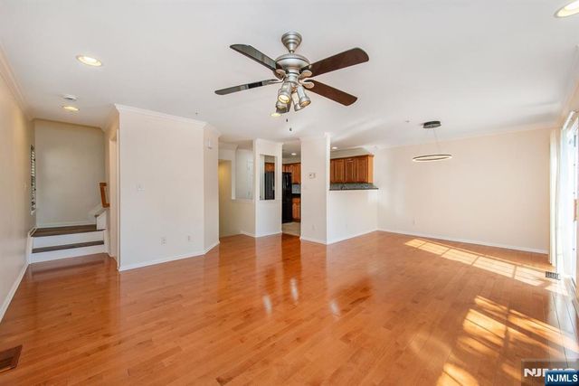 146 Summit Ridge 1406, Pompton Lakes, NJ 07442