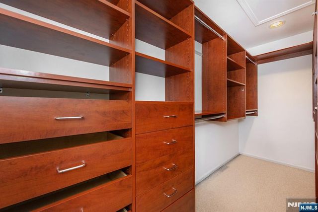 146 Summit Ridge 1406, Pompton Lakes, NJ 07442