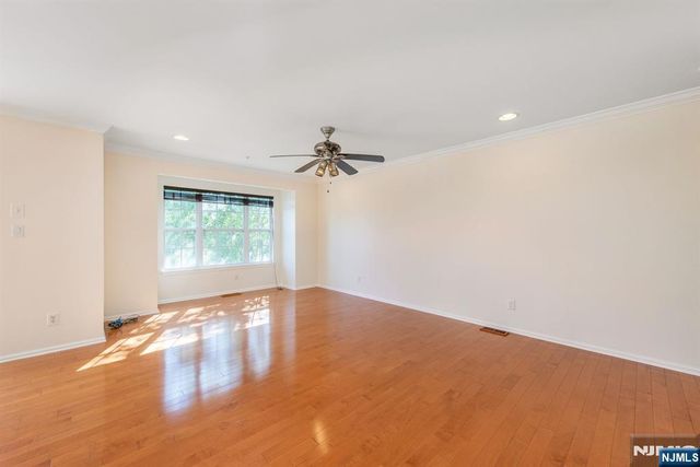 146 Summit Ridge 1406, Pompton Lakes, NJ 07442
