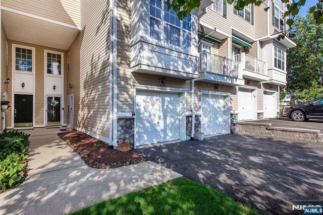 146 Summit Ridge 1406, Pompton Lakes, NJ 07442