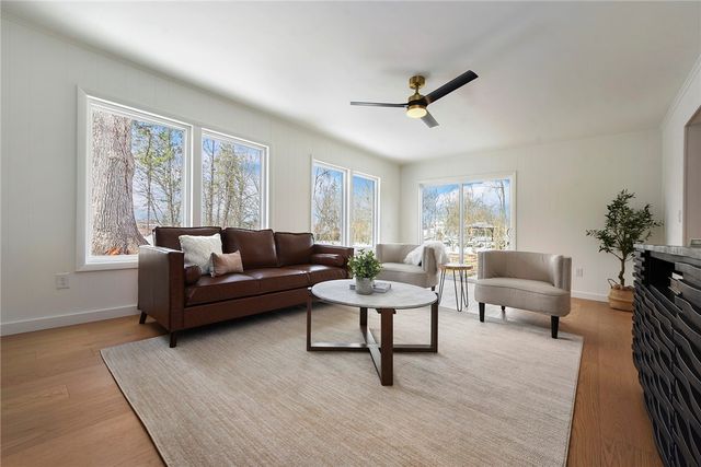 105 Weller Dr, Mccandless, PA 15090