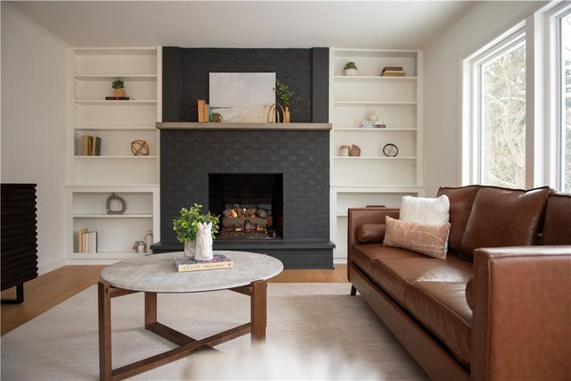 105 Weller Dr, Mccandless, PA 15090