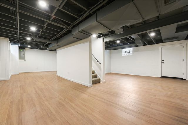 105 Weller Dr, Mccandless, PA 15090