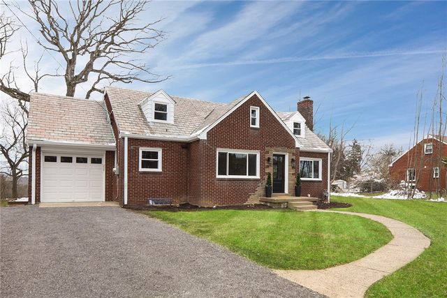 105 Weller Dr, Mccandless, PA 15090