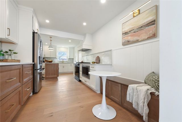 105 Weller Dr, Mccandless, PA 15090