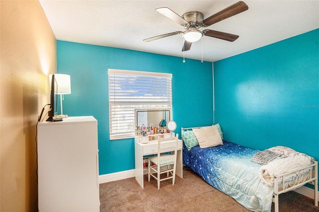 909 SILVER RIDGE WAY, Valrico, FL 33594