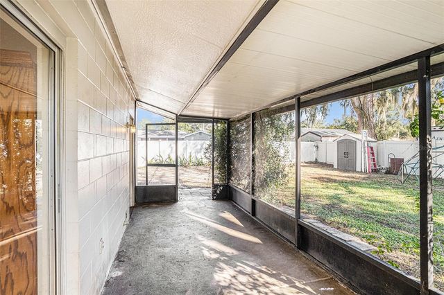 909 SILVER RIDGE WAY, Valrico, FL 33594