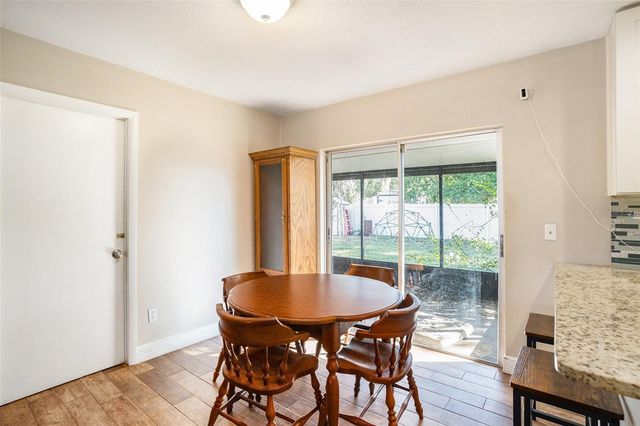 909 SILVER RIDGE WAY, Valrico, FL 33594