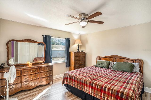 909 SILVER RIDGE WAY, Valrico, FL 33594