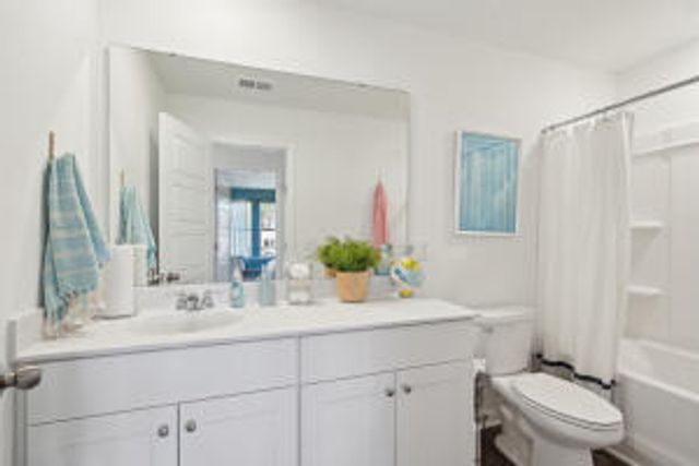 8006 Triggerfish Way, North Charleston, SC 29420