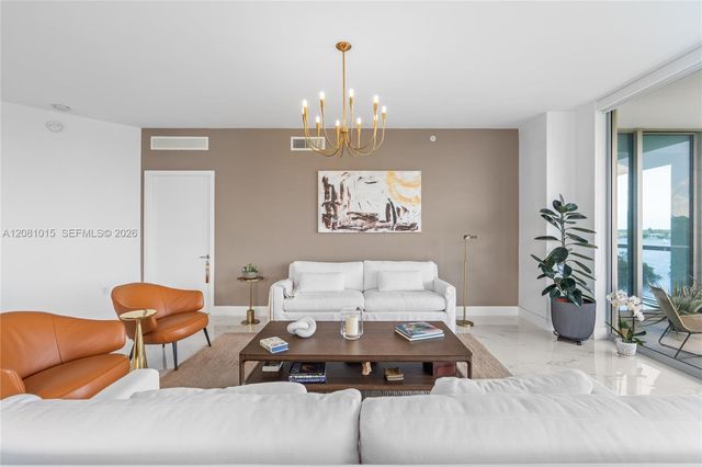 17111 Biscayne Boulevard 402, North Miami Beach, FL 33160
