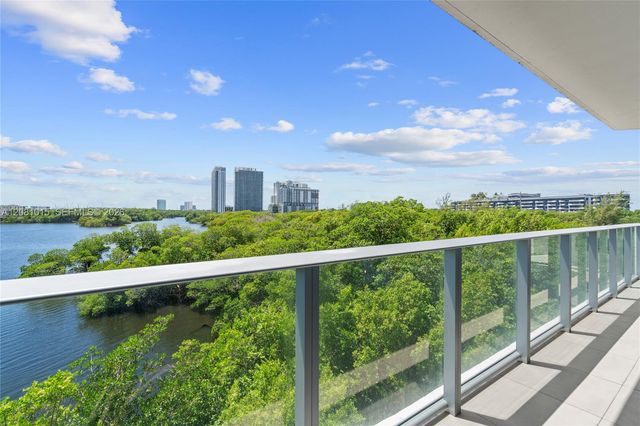 17111 Biscayne Boulevard 402, North Miami Beach, FL 33160
