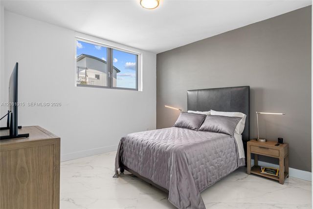 17111 Biscayne Boulevard 402, North Miami Beach, FL 33160