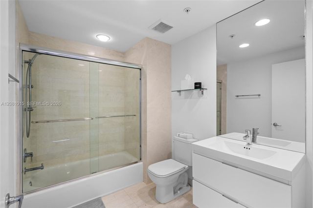 17111 Biscayne Boulevard 402, North Miami Beach, FL 33160