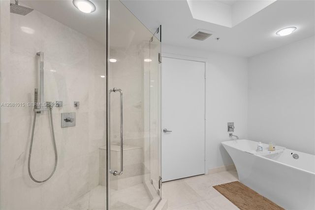 17111 Biscayne Boulevard 402, North Miami Beach, FL 33160