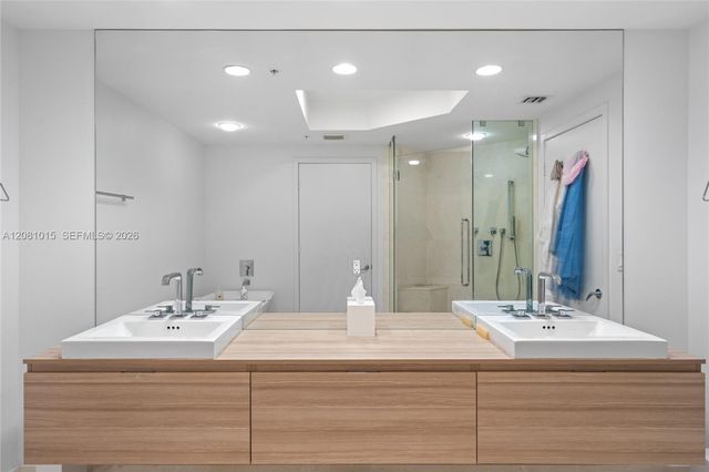 17111 Biscayne Boulevard 402, North Miami Beach, FL 33160