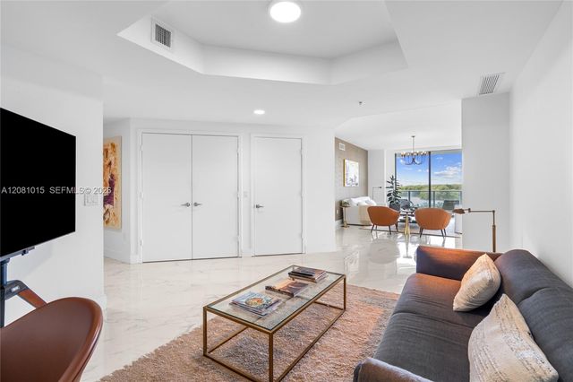 17111 Biscayne Boulevard 402, North Miami Beach, FL 33160
