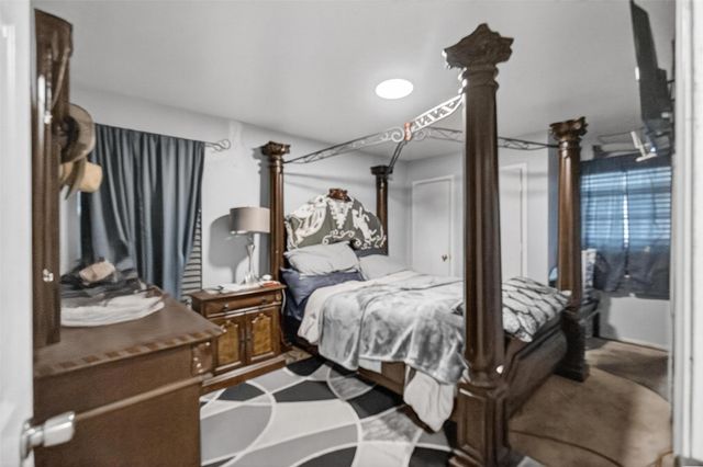 341 Blueberry Lane, Grand Prairie, TX 75052
