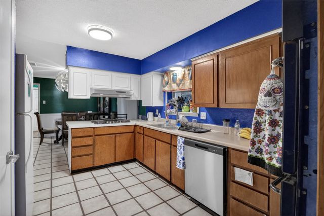 341 Blueberry Lane, Grand Prairie, TX 75052