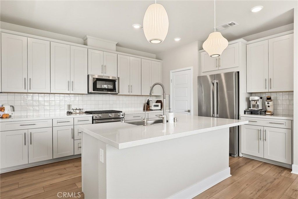 Image 10 of property listing at 1421 W Sunrise Lane, San Pedro, CA 90732