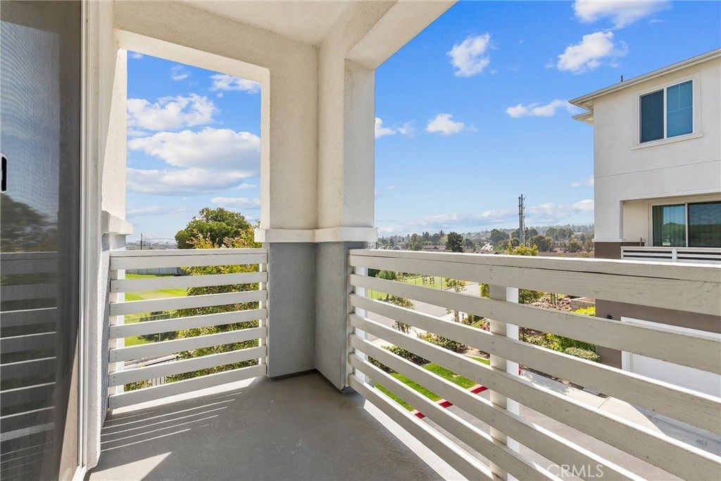 Image 25 of property listing at 1421 W Sunrise Lane, San Pedro, CA 90732