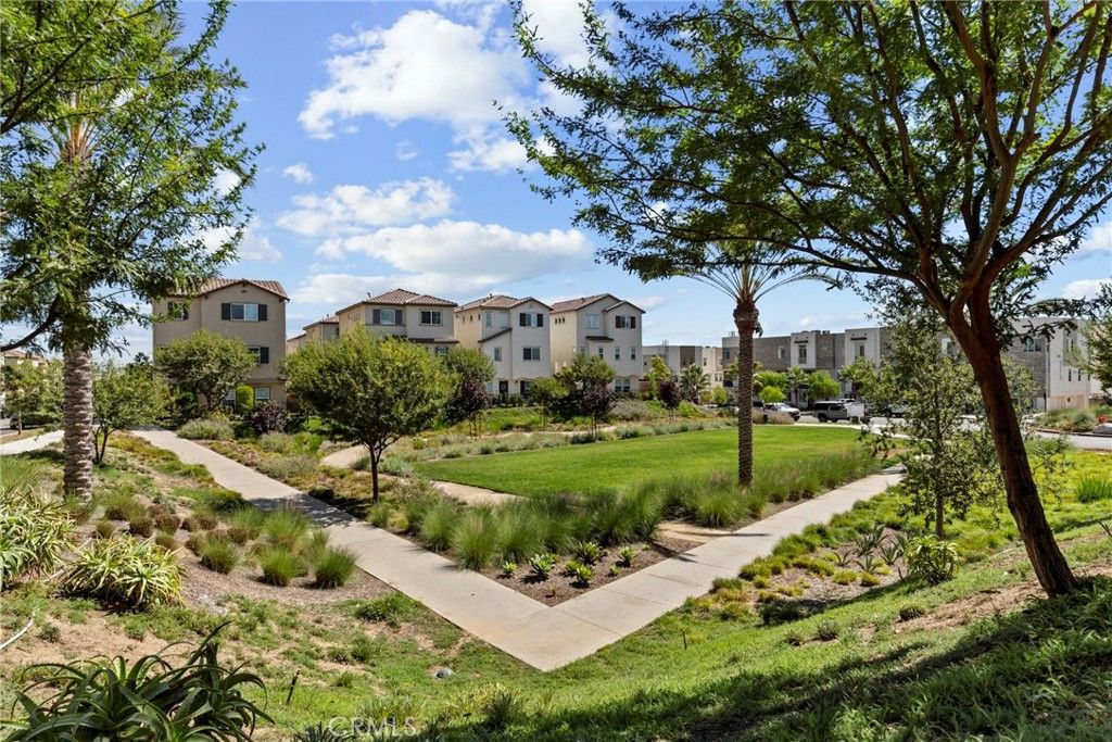 Image 32 of property listing at 1421 W Sunrise Lane, San Pedro, CA 90732