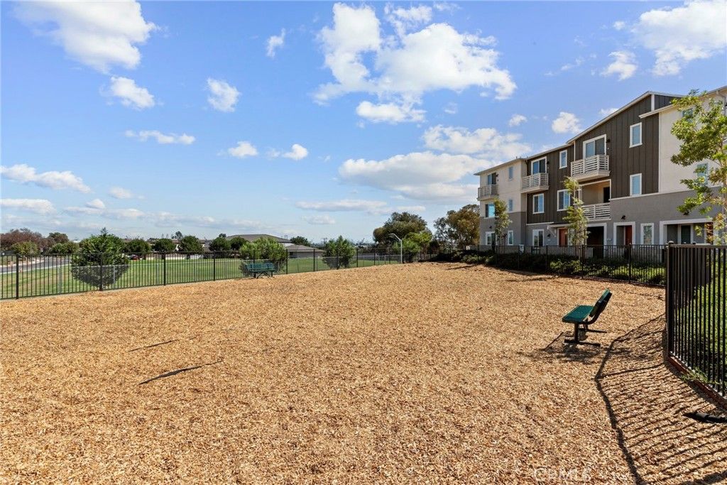 Image 33 of property listing at 1421 W Sunrise Lane, San Pedro, CA 90732