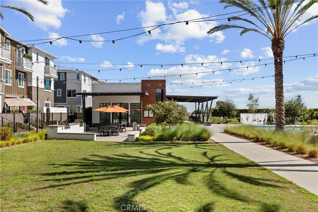 Image 35 of property listing at 1421 W Sunrise Lane, San Pedro, CA 90732