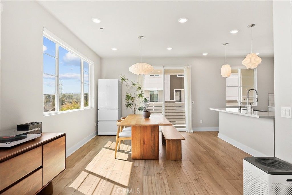 Image 8 of property listing at 1421 W Sunrise Lane, San Pedro, CA 90732