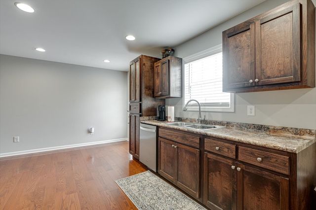 106 Wilder Chapel Rd, Decherd, TN 37324