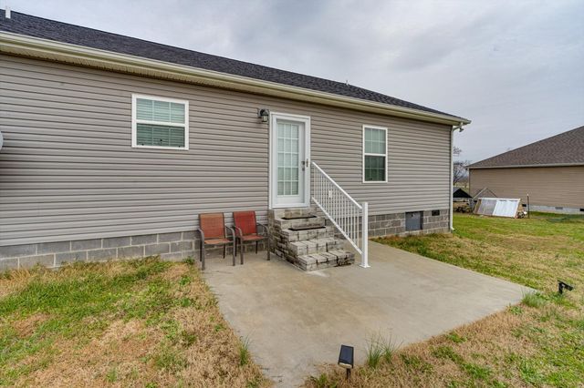 106 Wilder Chapel Rd, Decherd, TN 37324