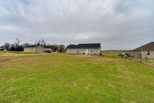 106 Wilder Chapel Rd, Decherd, TN 37324
