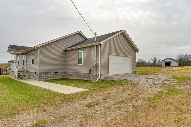 106 Wilder Chapel Rd, Decherd, TN 37324