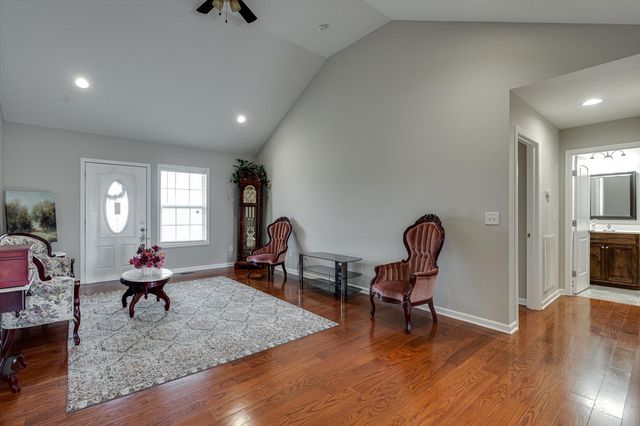 106 Wilder Chapel Rd, Decherd, TN 37324