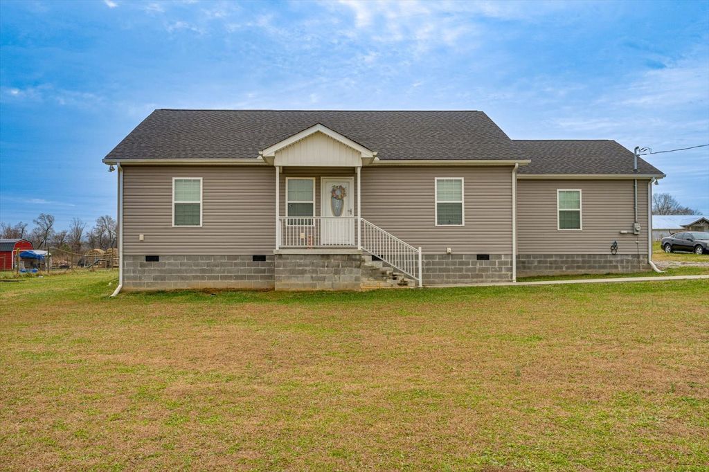 106 Wilder Chapel Rd, Decherd, TN 37324