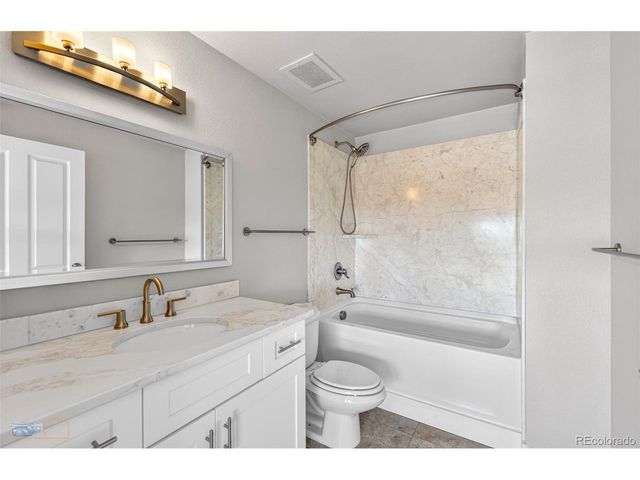 100 Park Ave 1305, Denver, CO 80205