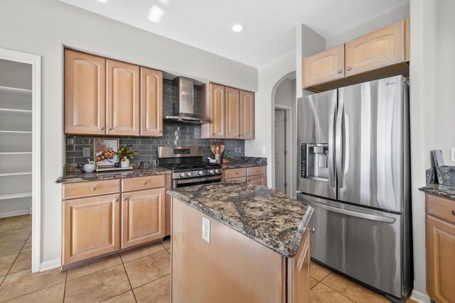 6227 Alex Turn, Caledonia, WI 53108