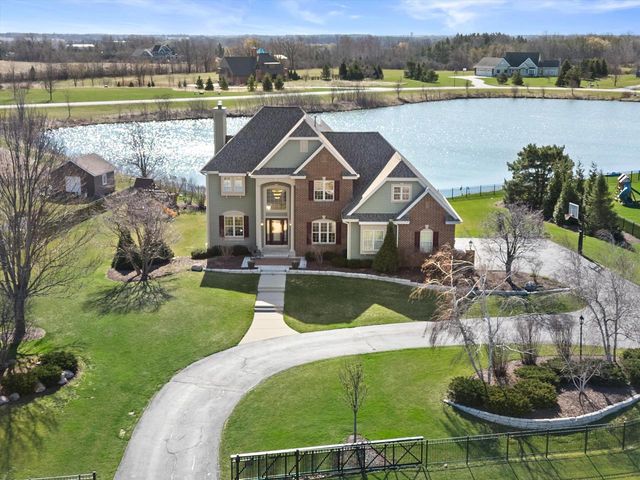 6227 Alex Turn, Caledonia, WI 53108