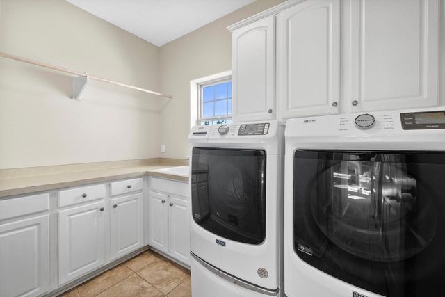 6227 Alex Turn, Caledonia, WI 53108