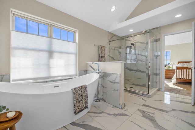 6227 Alex Turn, Caledonia, WI 53108