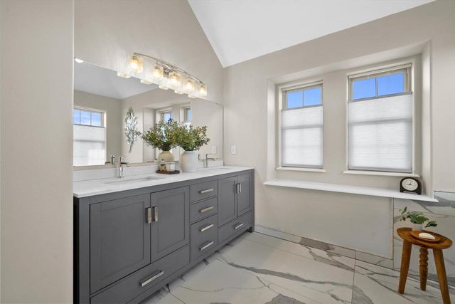 6227 Alex Turn, Caledonia, WI 53108