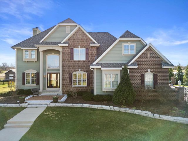 6227 Alex Turn, Caledonia, WI 53108