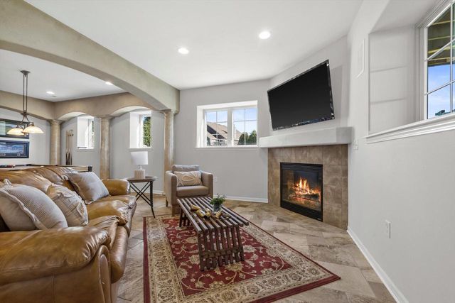 6227 Alex Turn, Caledonia, WI 53108